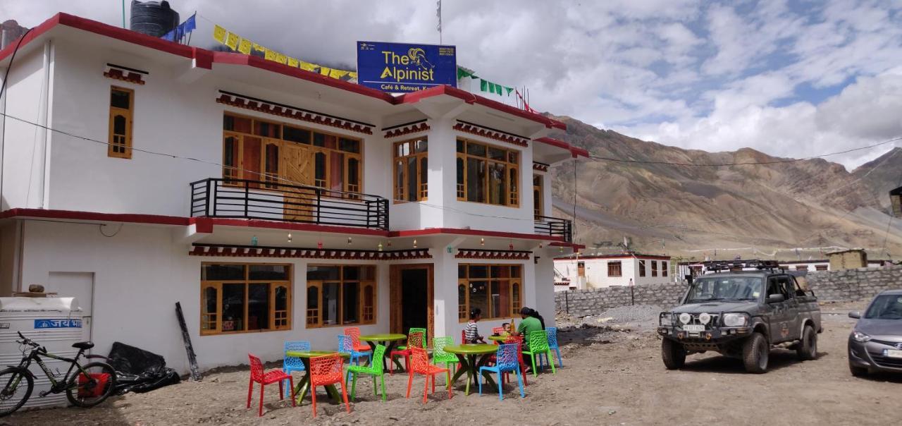 The Alpinist Cafe And Retreat Hotell Kaza Eksteriør bilde