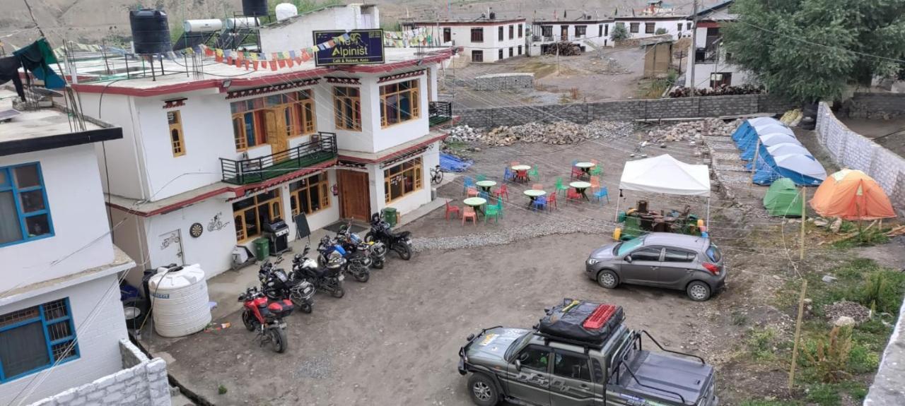 The Alpinist Cafe And Retreat Hotell Kaza Eksteriør bilde