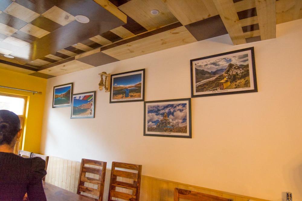 The Alpinist Cafe And Retreat Hotell Kaza Eksteriør bilde